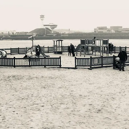 Queen Marina Face 公寓 *