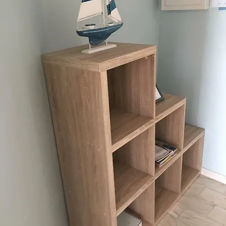 Queen Marina Face Apartment